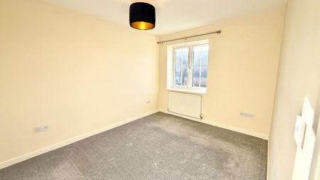 3 bedroom House To Let - Photo 5