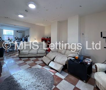 5 Bedroom Mid Terraced House for rent in Victoria Road - Photo 1
