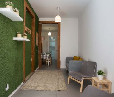 Calçada do Marquês de Abrantes, Lisbon, Lisbon 1200-163 - Photo 6