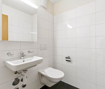 Your new apartment, your new neighborhood - Photo 2