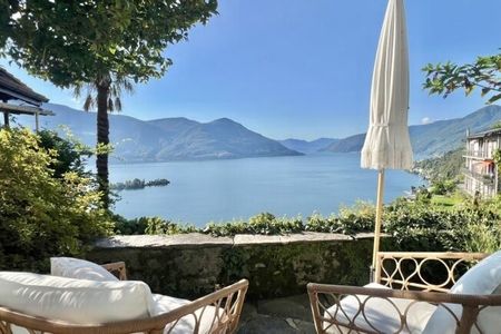 RESERVED Charming fully furnished village house with garden and lake views - Photo 5