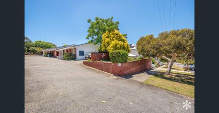 Ideal Location! - Photo 2