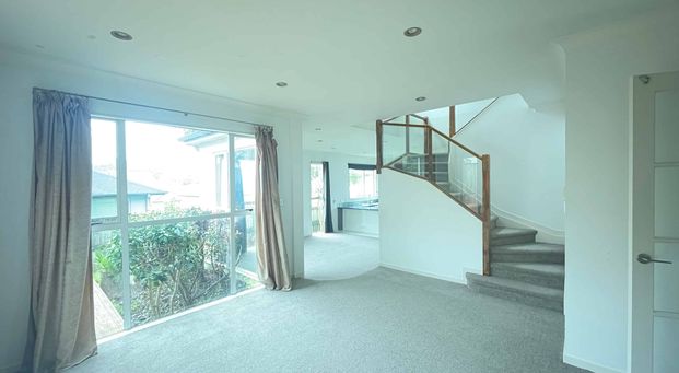 NOT TO BE MISSED! - Photo 1