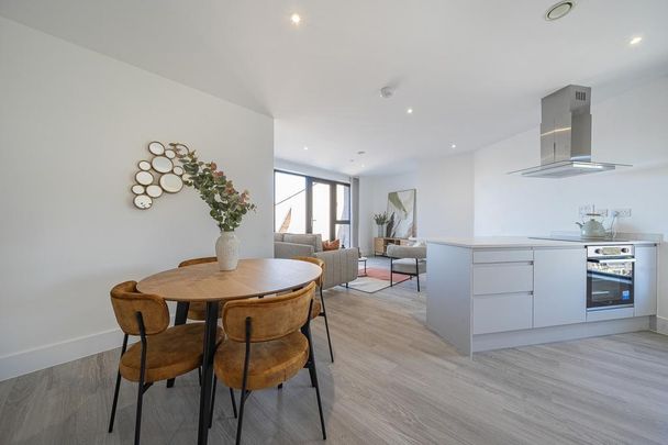 2 bedroom flat to rent - Photo 1