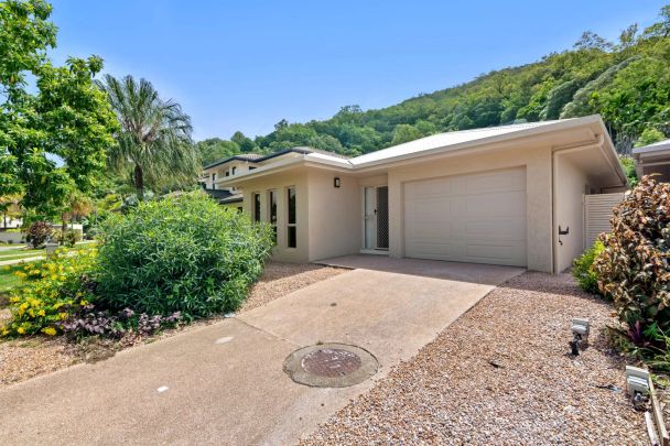 7 Savaii Close, Palm Cove. - Photo 1