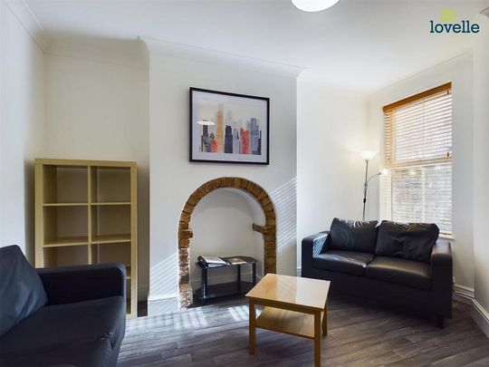 4 bedroom house to rent - Photo 1