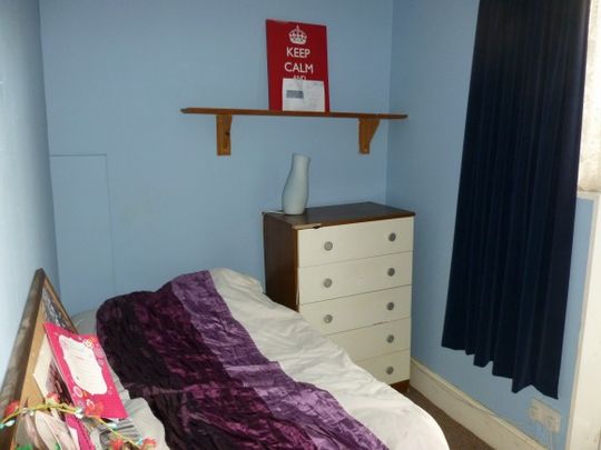 5 Bed - 2 Bath - Student house - Plymouth - Photo 1