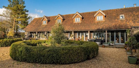 2 bedroom semi-detached house to rent - Photo 2