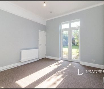 1 bedroom property to rent The Crescent, Leatherhead, Surrey, KT22 - Photo 5