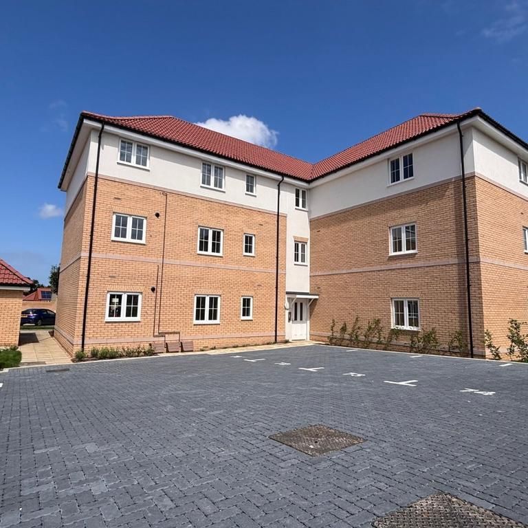 2 bedroom flat to rent - Photo 1