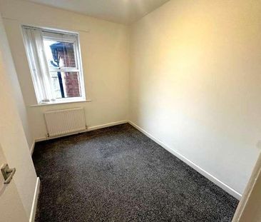 Vicarage Road, Halesowen, B62 - Photo 2