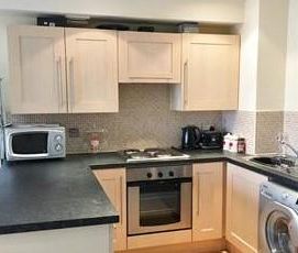 2 bedroom flat to rent - Photo 2
