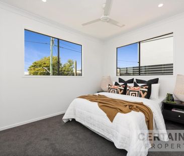 BEAUTIFUL 3 BEDROOM TOWN HOUSE - Photo 3