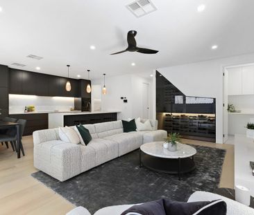 STUNNING LUXURY HOME IN TREE LINED FAIRVIEW AVENUE! - Photo 2