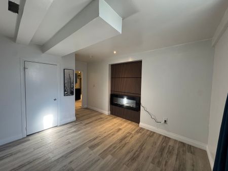 For Lease - 2091 25 Street Unit# UNIT 2, Innisfil, Ontario - Photo 4