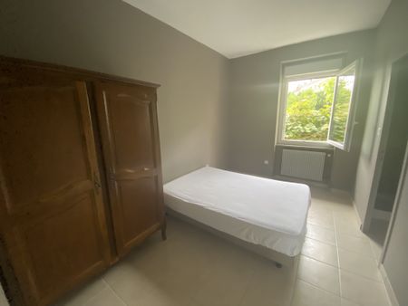 Location Appartement 2 pièces 41m² LE CREUSOT 71200 - Photo 3