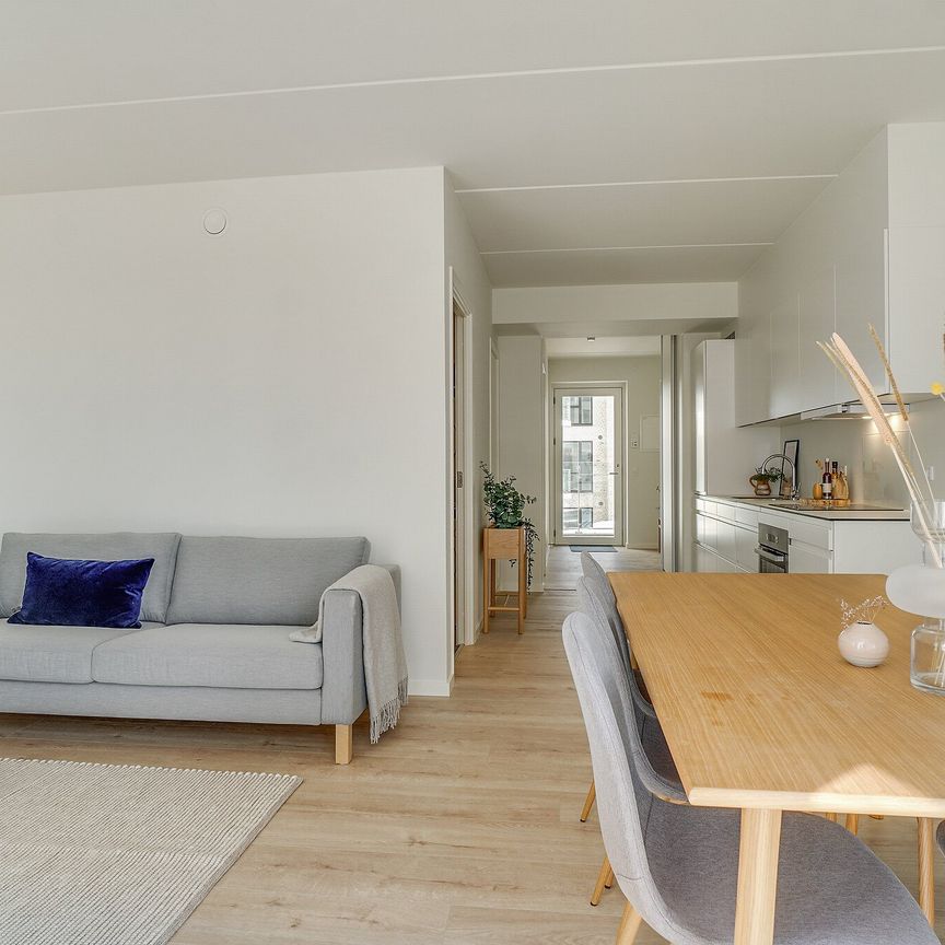 1-vær. lejlighed med egen altan - Photo 1