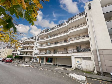 Appartement au centre ville de ROSNY SOUS BOIS - Photo 2