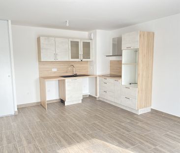 Location Appartement 3 pièces 61m² - Photo 3