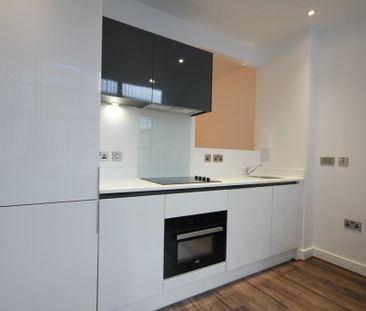 Studio to rent - Photo 6