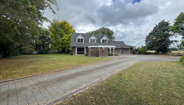 Perfect Working Family Home in Peaceful Awahuri - Photo 1