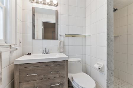 For Lease - 16 Farnham Avenue Unit# Main, Toronto, Ontario - Photo 3