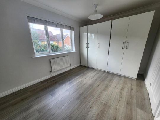 3 bedroom end of terrace house to rent - Photo 1