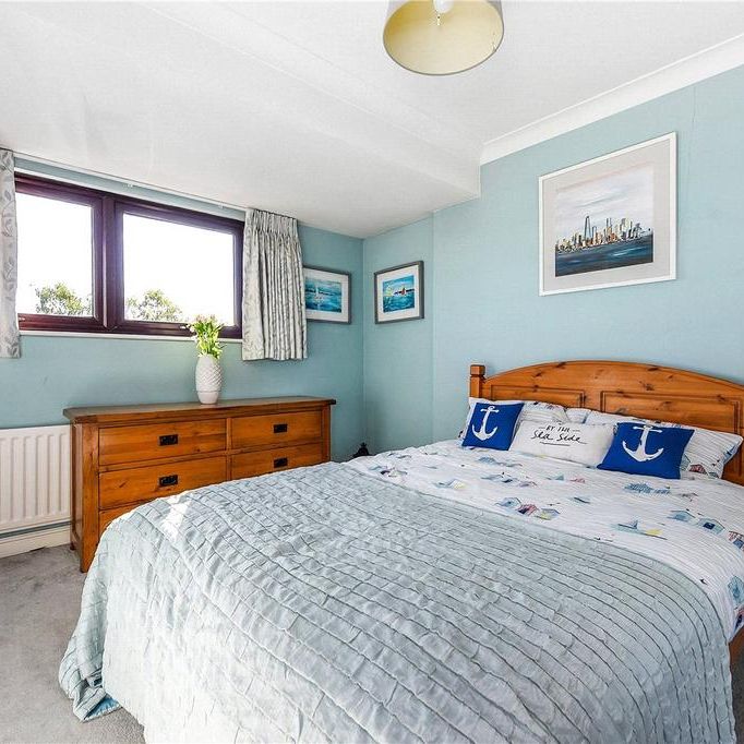 4 bedroom detached house to rent - Photo 1