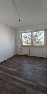 Frisch Renovierte 3-Raum-Wohnung mit Badewanne und Balkon - Photo 4