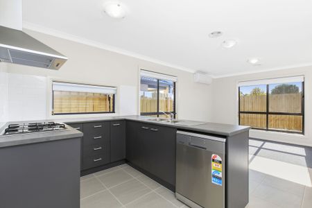 21 Mia Street, Alfredton - Photo 4