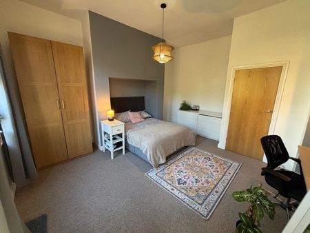 2 Bed Flat, Arncliffe Road, LS16 - Photo 3