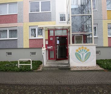 Kleine 3-Raumwohnung mit Aufzug und großem Balkon - Photo 4