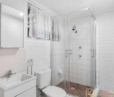 Private Downstairs Flat - Photo 5