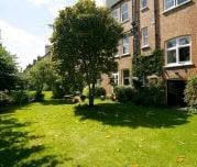 3 bedroom flat to rent - Photo 5