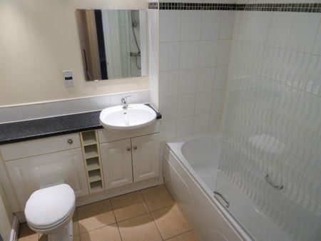 2 bedroom flat to rent - Photo 2