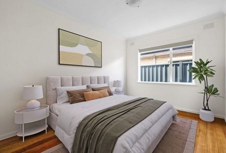 Charming family home in quiet urban coastal location - Photo 4