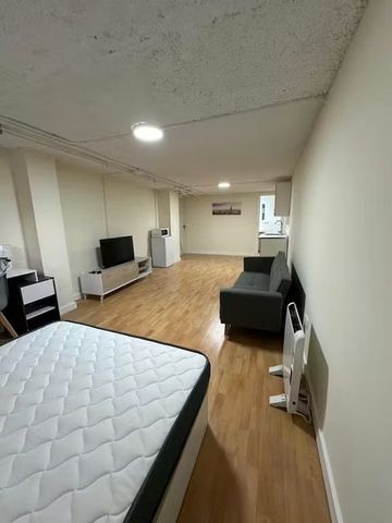 Calle de Basilio de Prado, Madrid, Community of Madrid 28035 - Photo 3