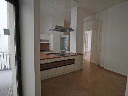 Herrschaftlich wohnen in der Hegelstraße - Sanierte Altbauwohnung in exponierter Lage - Photo 2