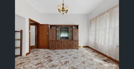 Character & Comfort in Travancore’s Finest Pocket - Photo 4