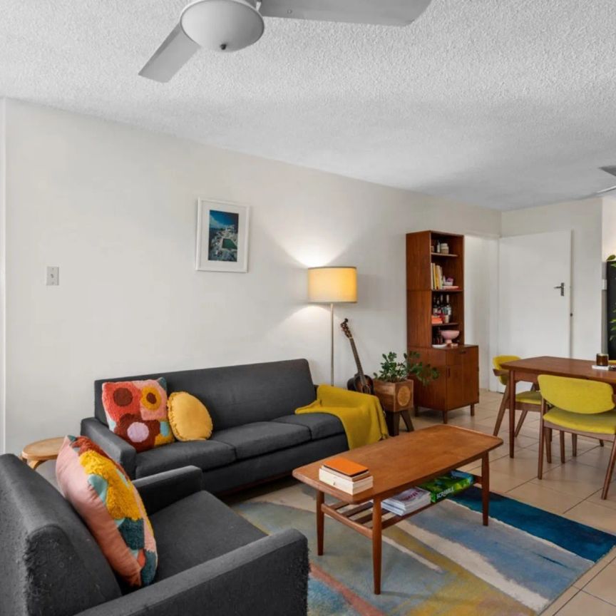 Light-Filled Two-Bedroom Apartment in Sought-After New Farm - Photo 1