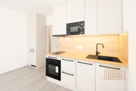 Apartment for rent, 1+KK - Studio, 34m - Photo 4