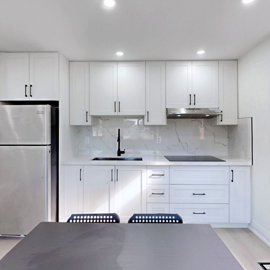 For Lease - 685 Jane Street, Toronto, Ontario - Photo 1