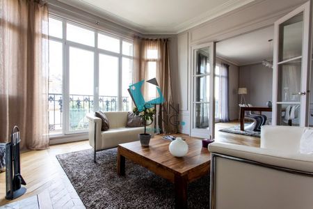 Appartement 6 pièces à La Madeleine - Photo 2