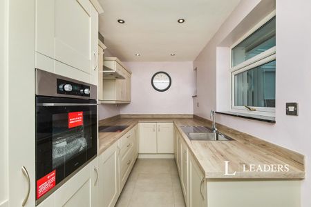 2 bedroom bungalow to rent - Photo 3