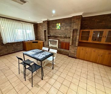 East Cannington - Photo 2