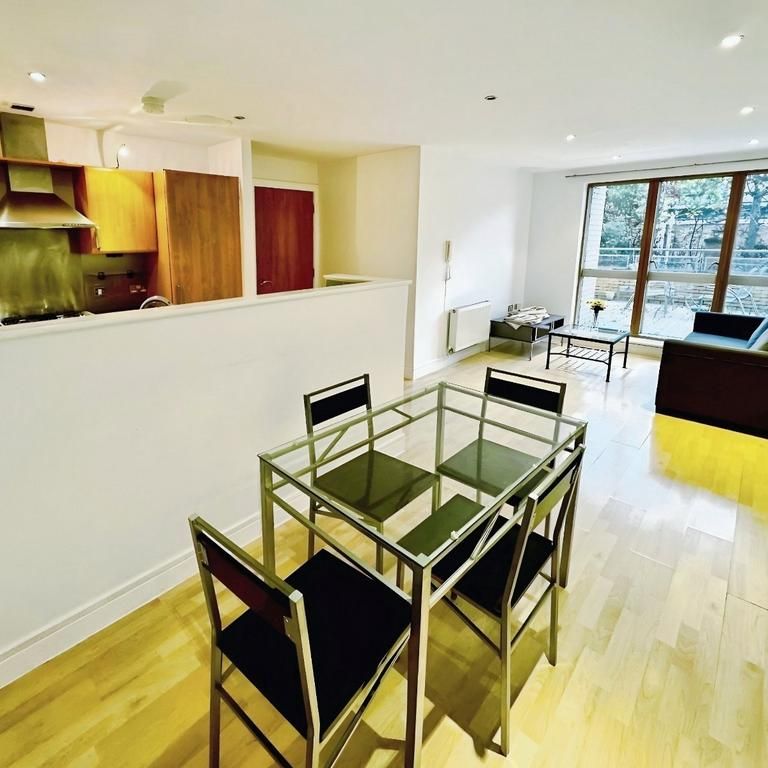 2 bedroom flat to rent - Photo 1