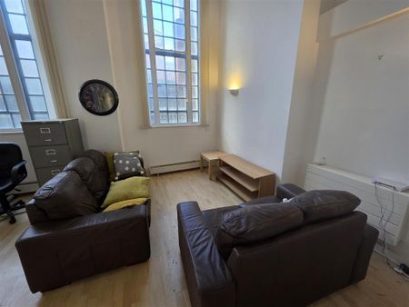 3 bedroom apartment to rent - Photo 2