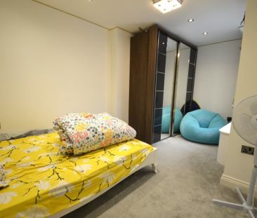 5 bedroom Semi-detached house to rent - Photo 6