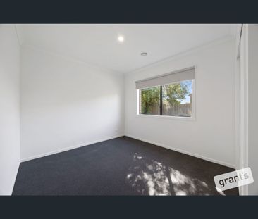 5 Diston Court, Pakenham, Vic 3810 - Photo 5