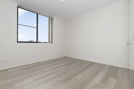 Contemporary And Convenient - Photo 2